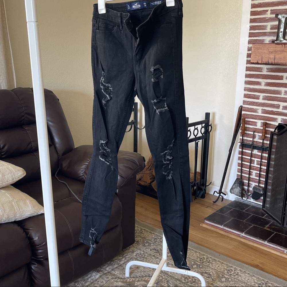 Juniors Hollister Distressed Black Jeans